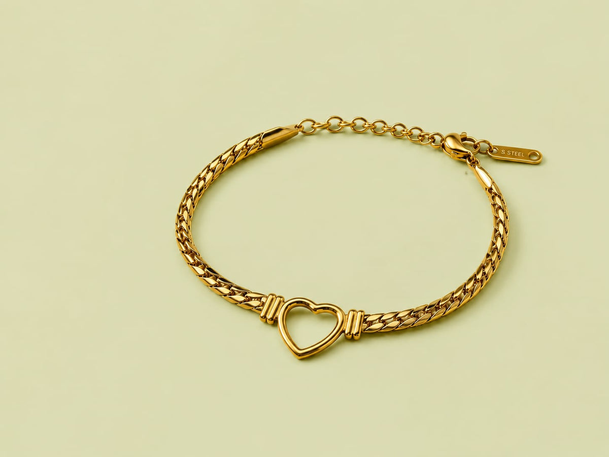 Amour Link Heart Bracelet